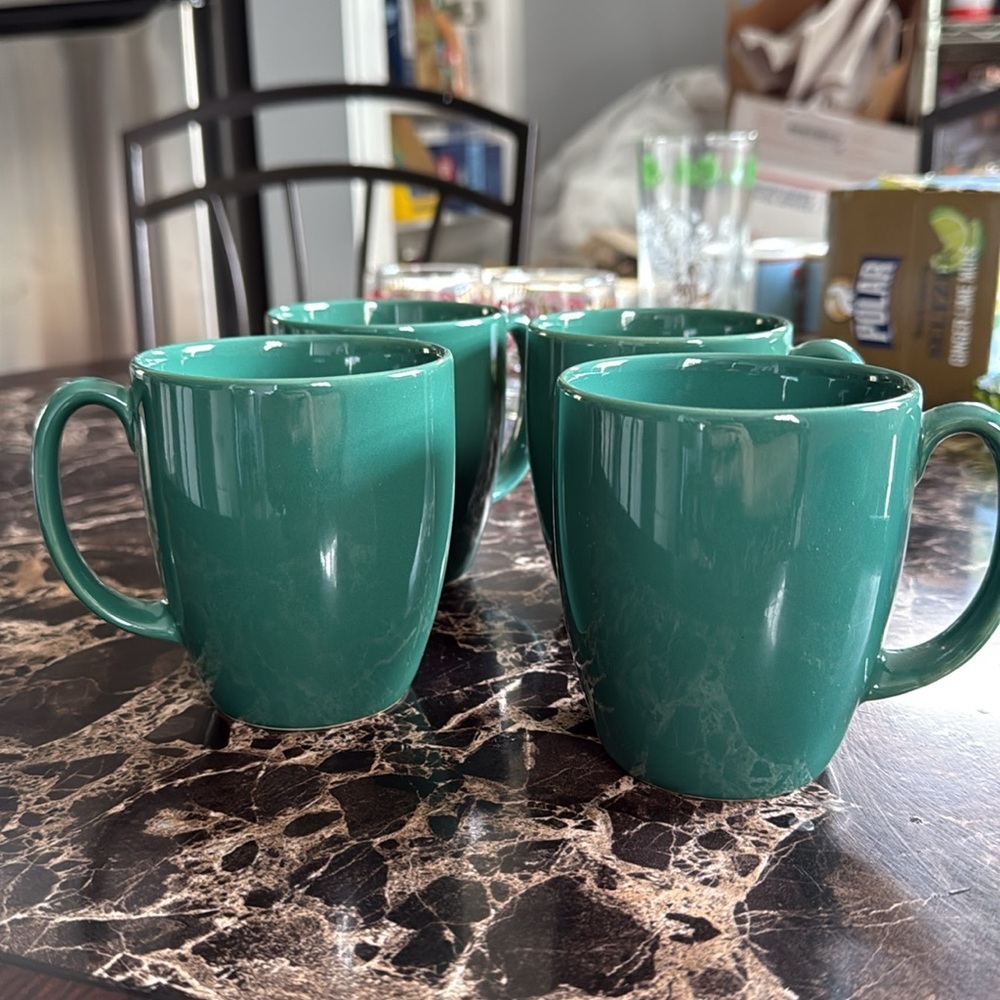 Set of 4 vintage Corelle mugs - Picture 4 of 4